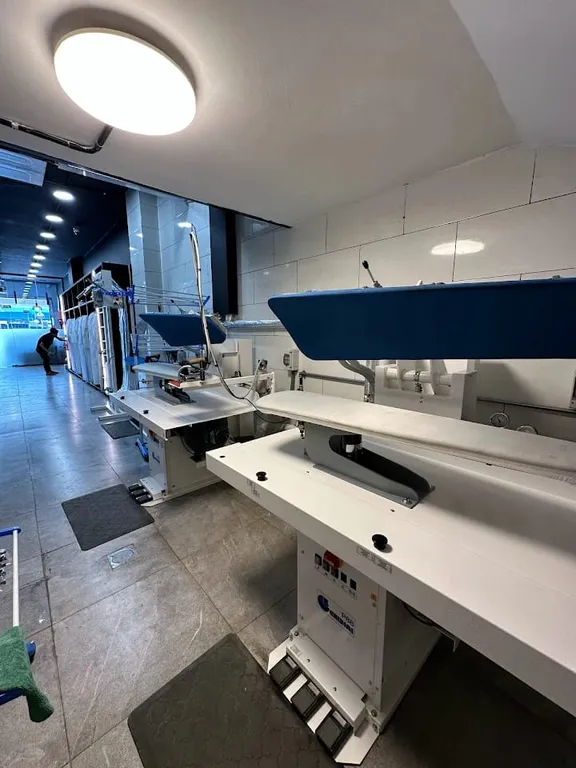 wash-press laundry design 8